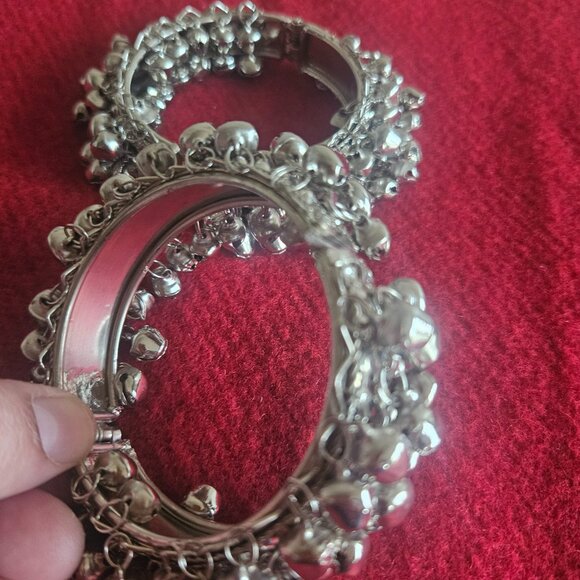 Bellydancing silver with bells jingling bracelet antique style - Picture 4 of 4